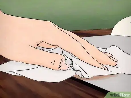 Imagen titulada Remove Stains from Paper Step 4