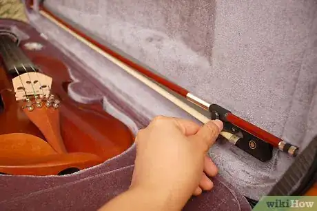 Imagen titulada Prepare a Violin Bow Step 1