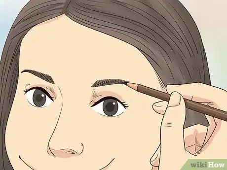 Imagen titulada Apply Makeup on Round Eyes Step 1