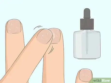 Imagen titulada Stop Your Nails from Peeling Step 4