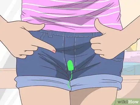 Imagen titulada Insert a Tampon for the First Time Step 18