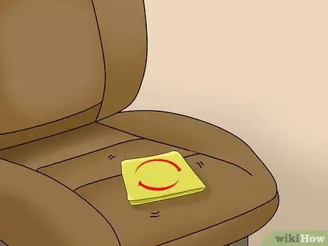 Imagen titulada Clean Leather Car Seats Step 11