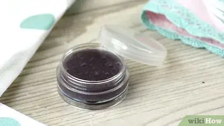 Imagen titulada Make Lip Gloss with Petroleum Jelly Step 19