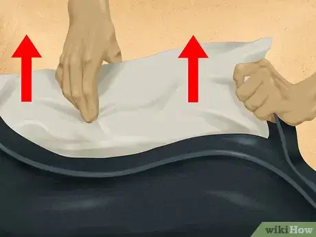 Imagen titulada Remove a Urine Stain from a Leather Couch Step 2