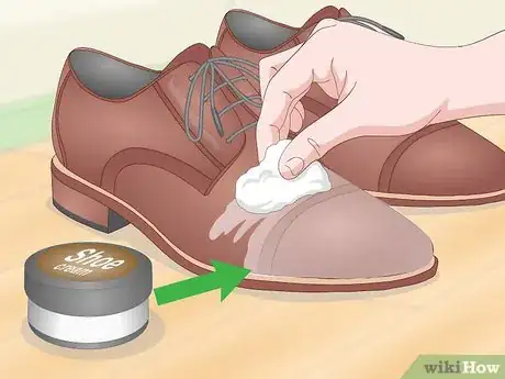 Imagen titulada Fix Cracked Leather Shoes Step 11