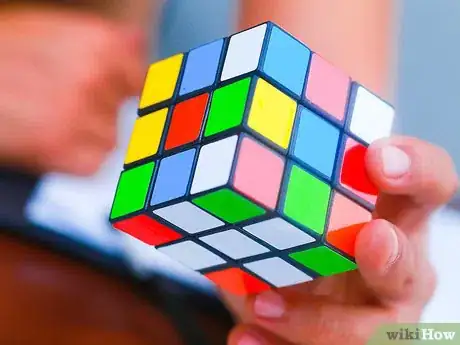 Imagen titulada Play With a Rubik's Cube Step 9