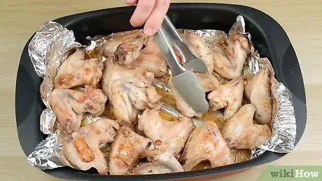 Imagen titulada Bake Chicken Wings Step 13