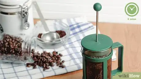 Imagen titulada Make Coffee With a Coffee Press Step 8