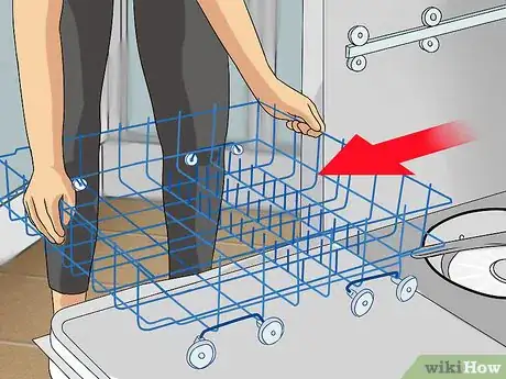 Imagen titulada Clean a Dishwasher with Vinegar Step 1