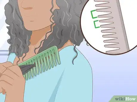 Imagen titulada Make Straight Hair Into Afro Hair Step 7