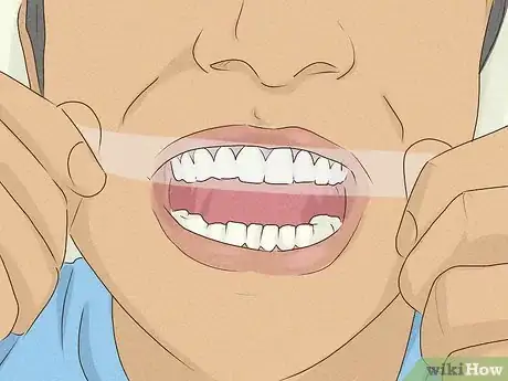 Imagen titulada Get Whiter Teeth at Home Step 1