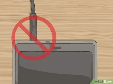 Imagen titulada Avoid Breaking Your Headphones Step 4