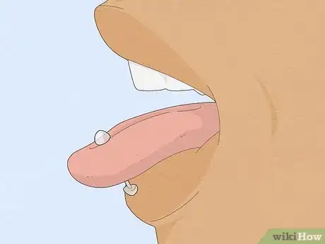 Imagen titulada Change a Tongue Piercing Step 19