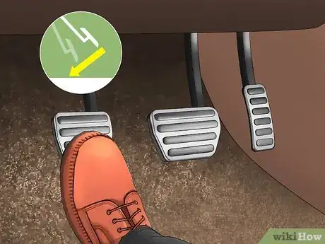 Imagen titulada Shift a Manual Transmission Step 5