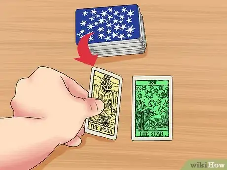 Imagen titulada Read Tarot Cards Step 7
