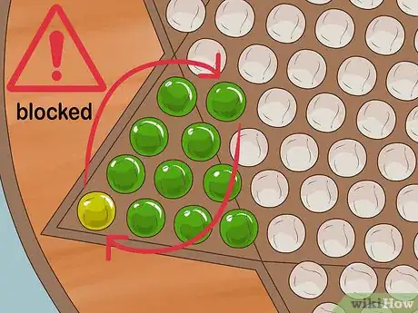 Imagen titulada Play Chinese Checkers Step 11