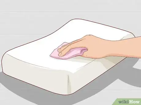 Imagen titulada Clean a Memory Foam Pillow Step 2