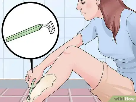 Imagen titulada Ask Your Mom for Permission to Shave Your Legs Step 8