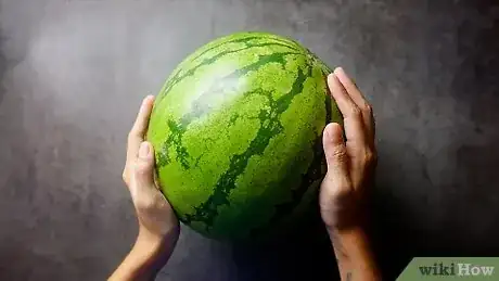 Imagen titulada Eat a Watermelon Step 1