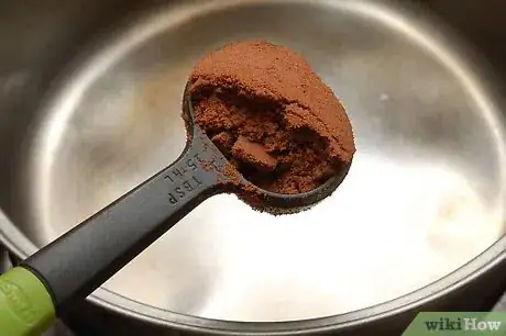 Imagen titulada Chocolate Milk Cocoa Step 1