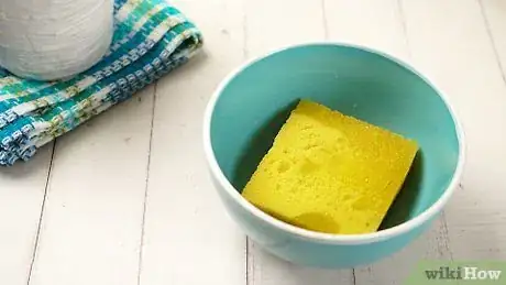 Imagen titulada Clean a Sponge in the Microwave Step 6