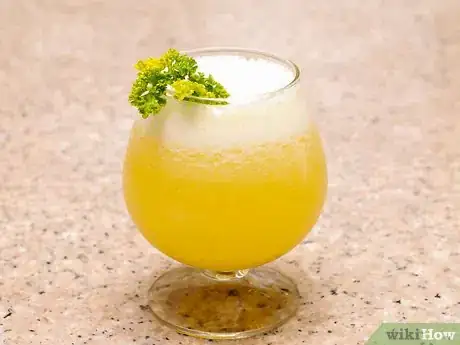 Imagen titulada Make Pineapple Juice Step 23