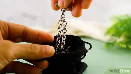 Imagen titulada Clean Your Silver Jewelry Step 13