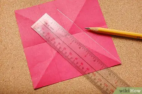 Imagen titulada Cut a Equilateral Triangle from a Square of Paper Step 5