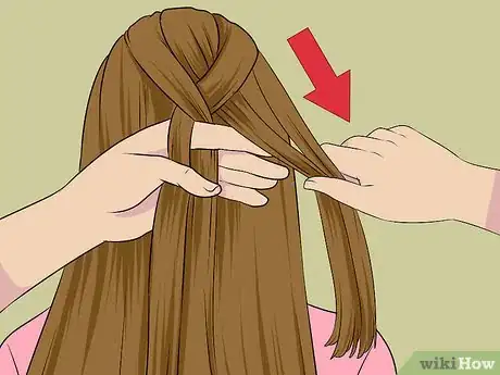 Imagen titulada Start a French Braid Step 9