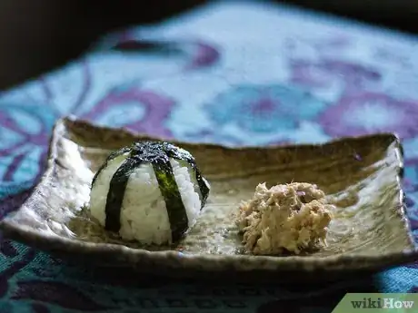 Imagen titulada Make Onigiri Filling Step 3