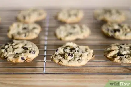 Imagen titulada Make Chocolate Chip Cookies with Store Bought Dough Step 7