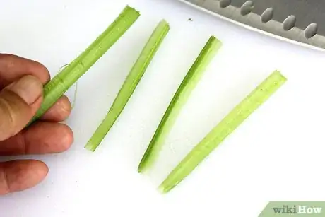 Imagen titulada Cut Celery Step 8