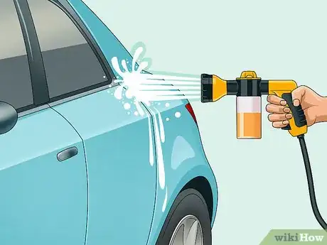 Imagen titulada Remove Scratches from a Car Step 7