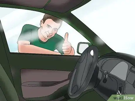 Imagen titulada Use a Coat Hanger to Break Into a Car Step 10