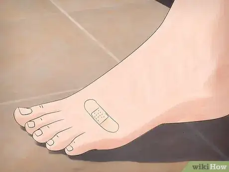 Imagen titulada Make Sandals Comfortable Step 7