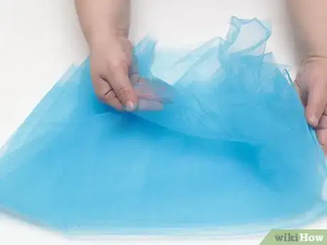 Imagen titulada Wash Tulle Step 1