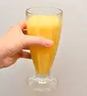 hacer un batido de durazno y banana