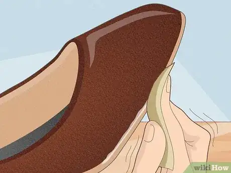 Imagen titulada Repair a Shoe Sole Step 13