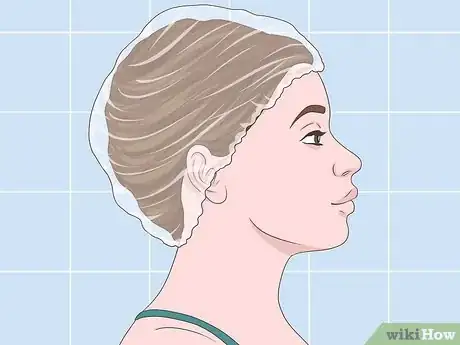 Imagen titulada Dye Your Hair from Brown to Blonde Without Bleach Step 10