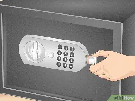 Imagen titulada Open a Digital Safe Without a Key Step 4