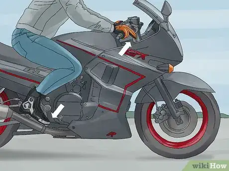 Imagen titulada Brake Properly on a Motorcycle Step 12