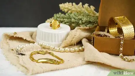 Imagen titulada Clean Gold Jewelry Step 11