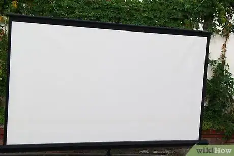 Imagen titulada Create an Outdoor Movie Theater Step 5