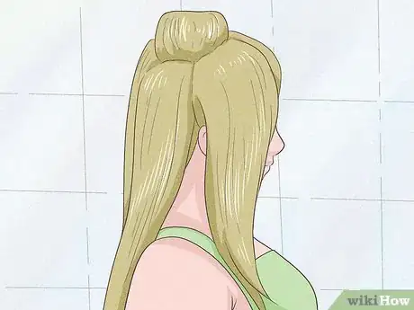 Imagen titulada Trim Your Hair when Growing It Out Step 12