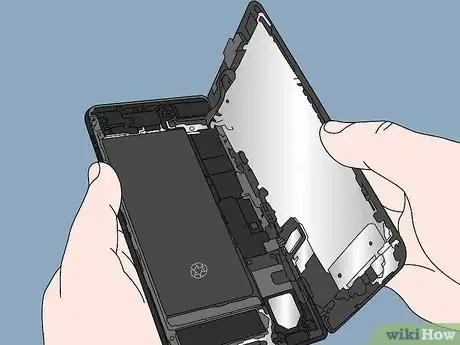 Imagen titulada Replace an iPhone Battery Step 11