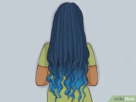 Imagen titulada Style Layered Long Hair Step 17