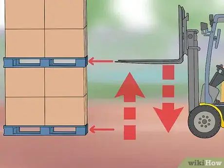 Imagen titulada Drive a Forklift Step 11