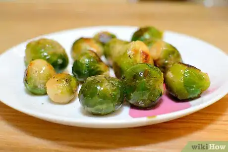 Imagen titulada Lessen the Strong Taste of Brussels Sprouts Final