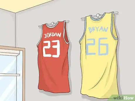 Imagen titulada Hang a Jersey on a Wall Step 6