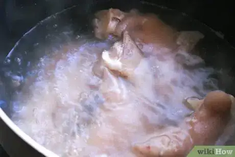 Imagen titulada Cook Pig Feet Step 17